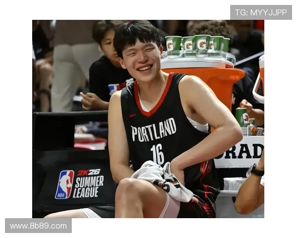 杨瀚森全明星新秀赛砍10分 队伍遗憾失利